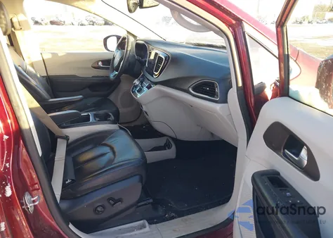 2018 Chrysler Pacifica Touring L Plus из США, поврежденный, VIN 2C4RC1EG4JR289613